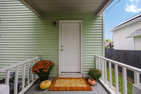 Tiny photo for 1008 E Whittier Street, Columbus, OH 43206 (MLS # 226036388)