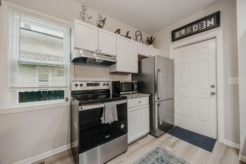 Tiny photo for 1008 E Whittier Street, Columbus, OH 43206 (MLS # 226036388)