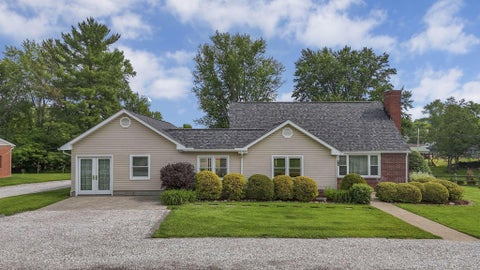 Photo of 320 W Jefferson Street, Baltimore, OH 43105 (MLS # 226024632)