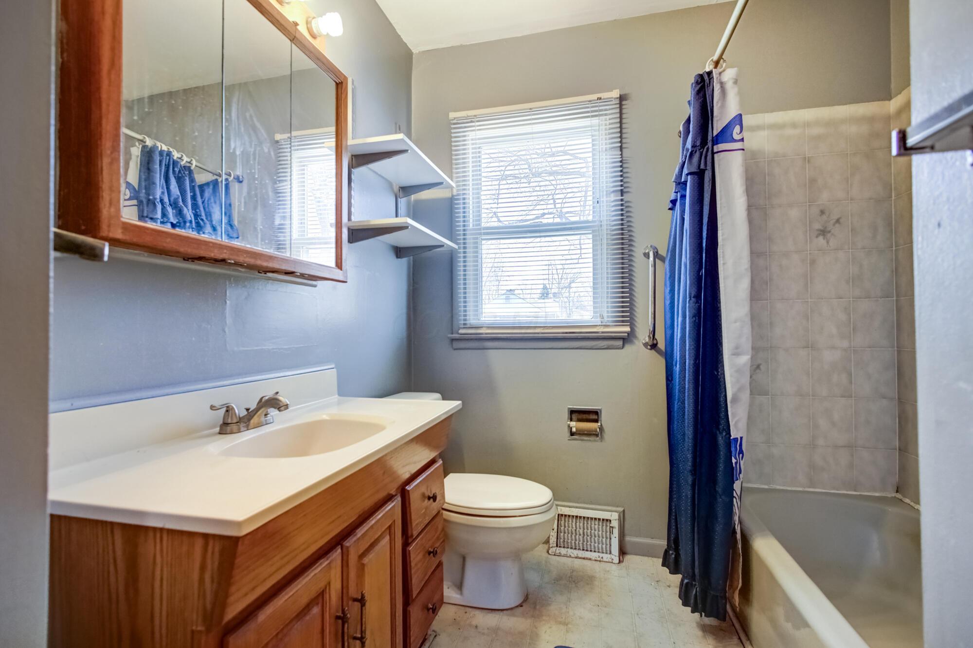 252 Old Village Road, Columbus, Ohio image 19