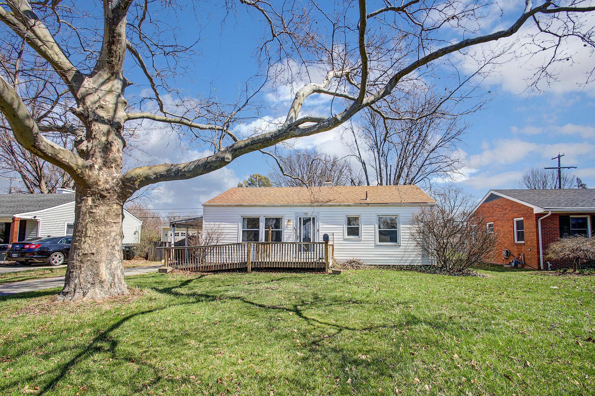 252 Old Village Road, Columbus, Ohio image 2
