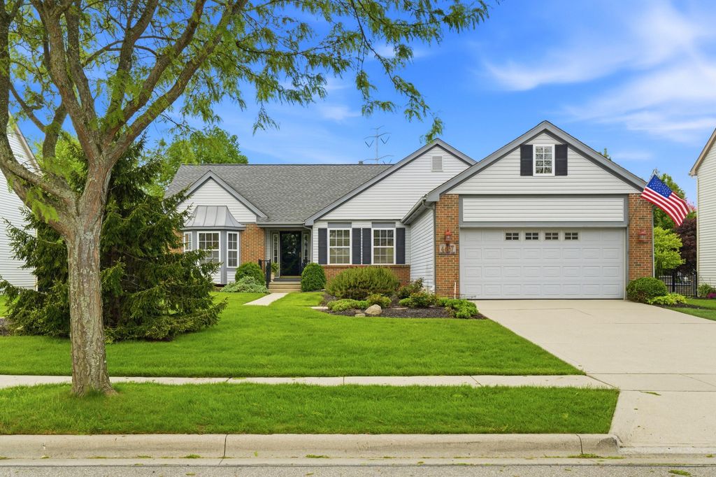Photo of 4467 Mccullough Lane, Hilliard, OH 43026 (MLS # 226014702)