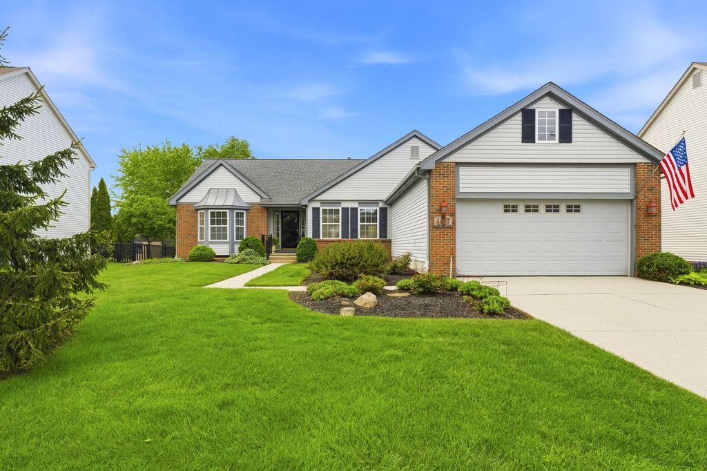 Photo of 4467 Mccullough Lane, Hilliard, OH 43026 (MLS # 226014702)