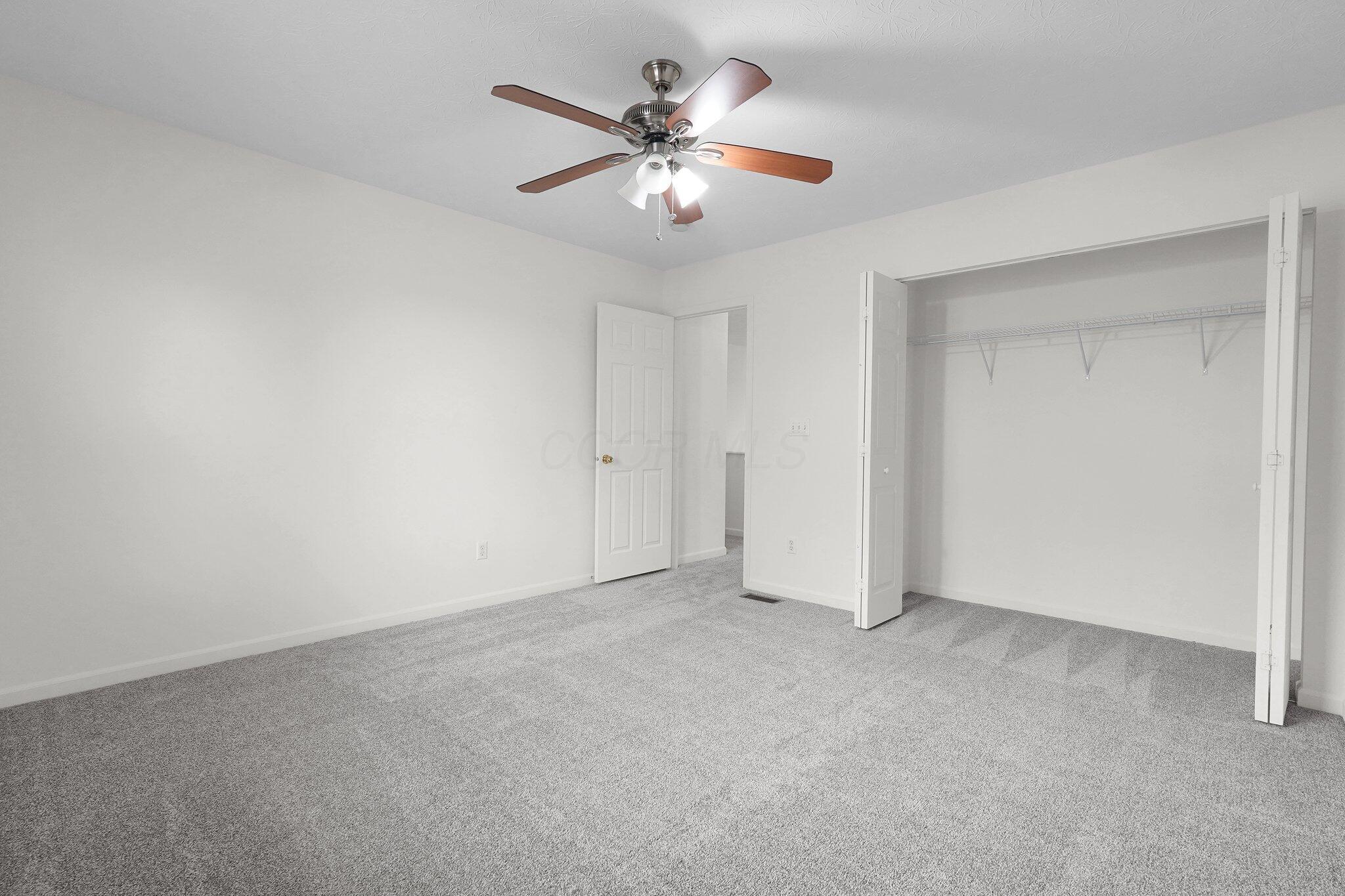 1065 Hartford Lane, London, Ohio image 33