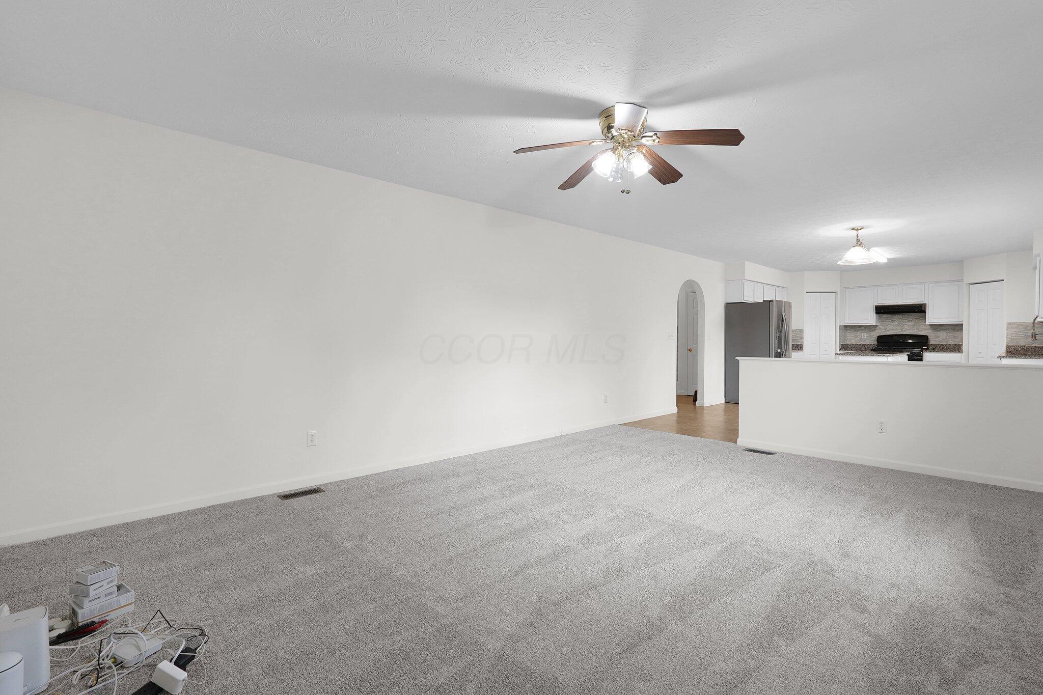 1065 Hartford Lane, London, Ohio image 20