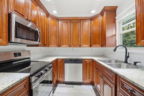 Photo of 5007 Holbrook Drive, Columbus, OH 43232 (MLS # 226014305)