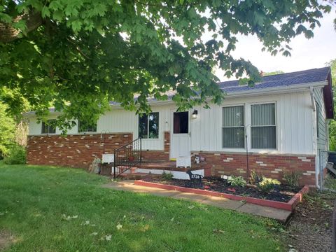 Homes For Sale - 5738 Fairfield Beach Road<br/> Thornville, OH 43076