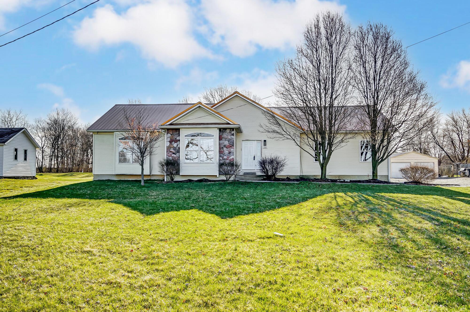 1288 Horseshoe Road, Delaware, Ohio image 3