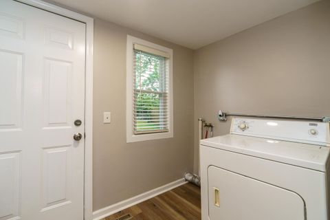 Tiny photo for 676 Wager Street, Columbus, OH 43206 (MLS # 225037250)