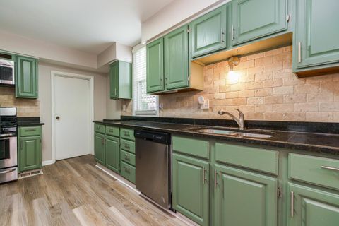 Tiny photo for 676 Wager Street, Columbus, OH 43206 (MLS # 225037250)
