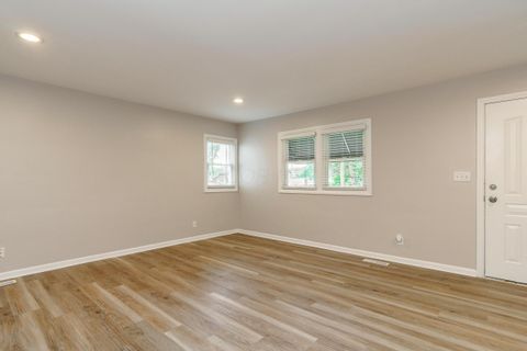 Tiny photo for 676 Wager Street, Columbus, OH 43206 (MLS # 225037250)