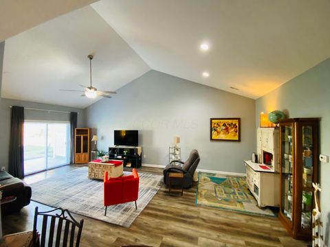 Tiny photo for 4353 Parkway Centre Drive 31 #31, Grove City, OH 43123 (MLS # 225044722)