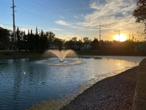 Tiny photo for 4353 Parkway Centre Drive 31 #31, Grove City, OH 43123 (MLS # 225044722)