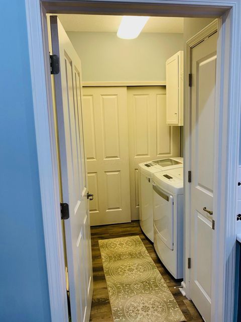 Tiny photo for 4353 Parkway Centre Drive 31 #31, Grove City, OH 43123 (MLS # 225044722)