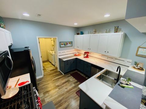 Tiny photo for 4353 Parkway Centre Drive 31 #31, Grove City, OH 43123 (MLS # 225044722)