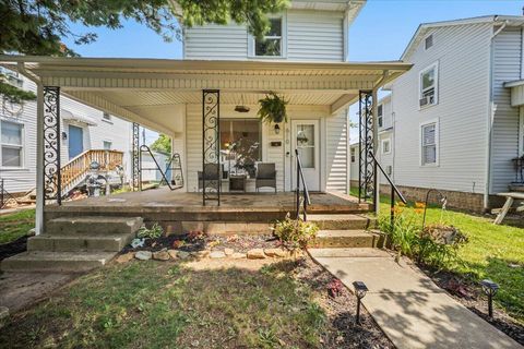 Photo of 610 N Roosevelt Avenue, Lancaster, OH 43130 (MLS # 226024265)