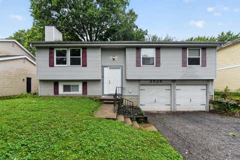 Photo of 2929 Chatsworth Way, Reynoldsburg, OH 43068 (MLS # 226030947)