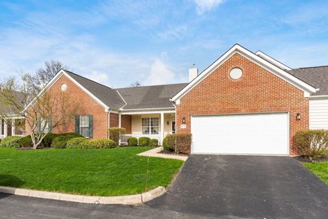 Photo of 5974 Hickory Brook Way, Columbus, OH 43213 (MLS # 226009628)