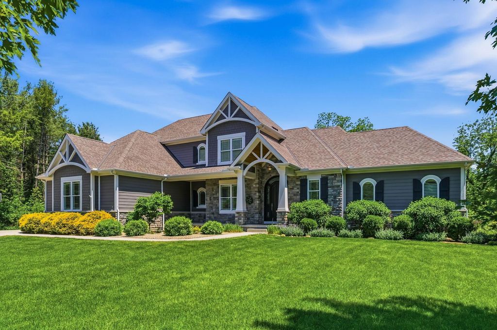 Photo of 133 Pine Hills Road, Johnstown, OH 43031 (MLS # 226017842)