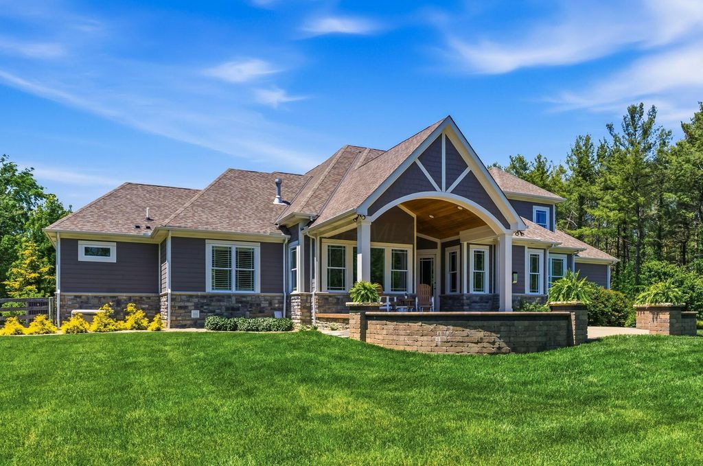 Photo of 133 Pine Hills Road, Johnstown, OH 43031 (MLS # 226017842)