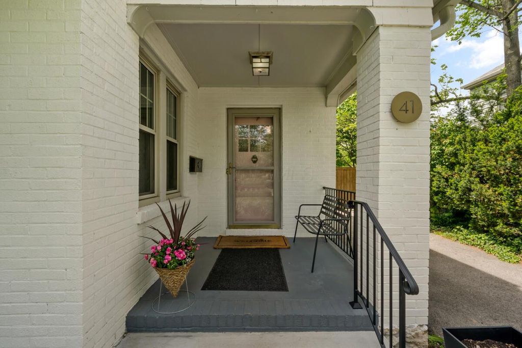 Photo of 41 N Ardmore Road, Columbus, OH 43209 (MLS # 226014201)