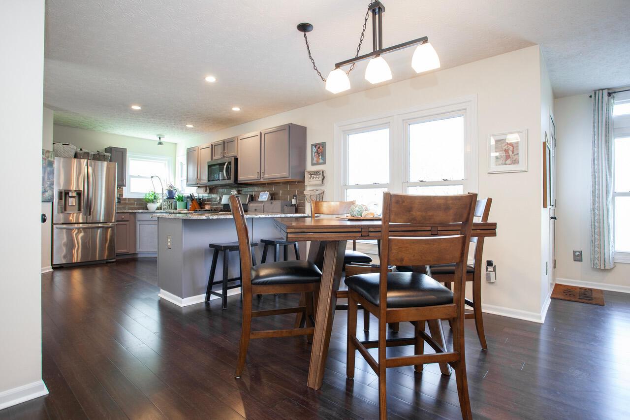 1093 Creekview Drive, Marysville, Ohio image 12