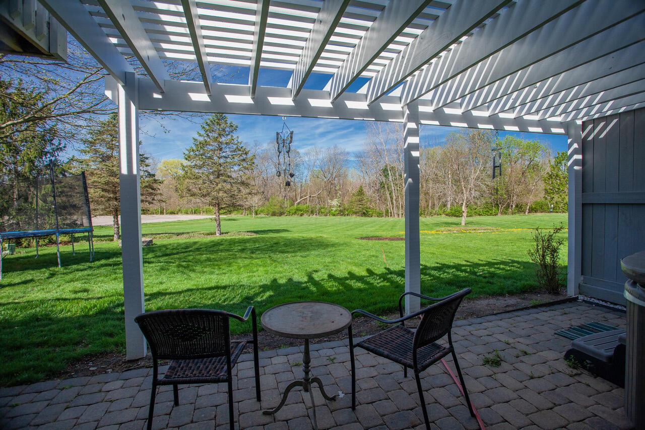 1093 Creekview Drive, Marysville, Ohio image 3