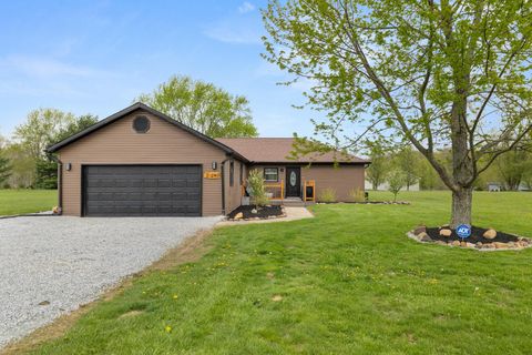 Photo of 282 Candlewood Boulevard Unit 2, Mount Gilead, OH 43338 (MLS # 226007180)