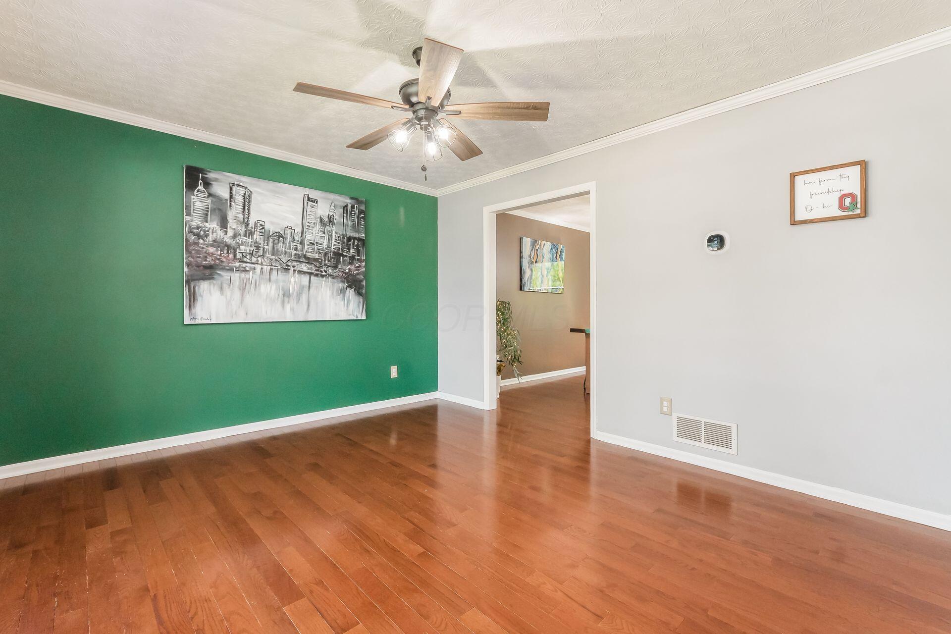 4509 Big Walnutview Drive, Columbus, Ohio image 2
