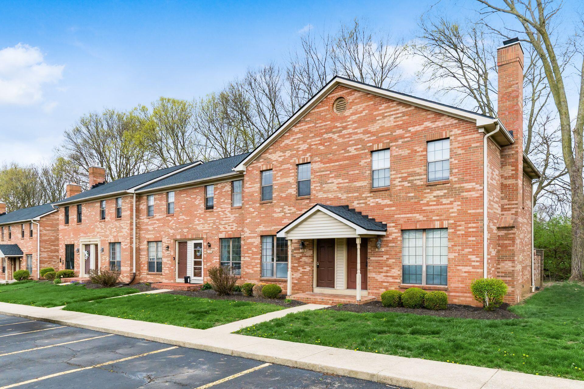 3328 Edgebrook Drive 2