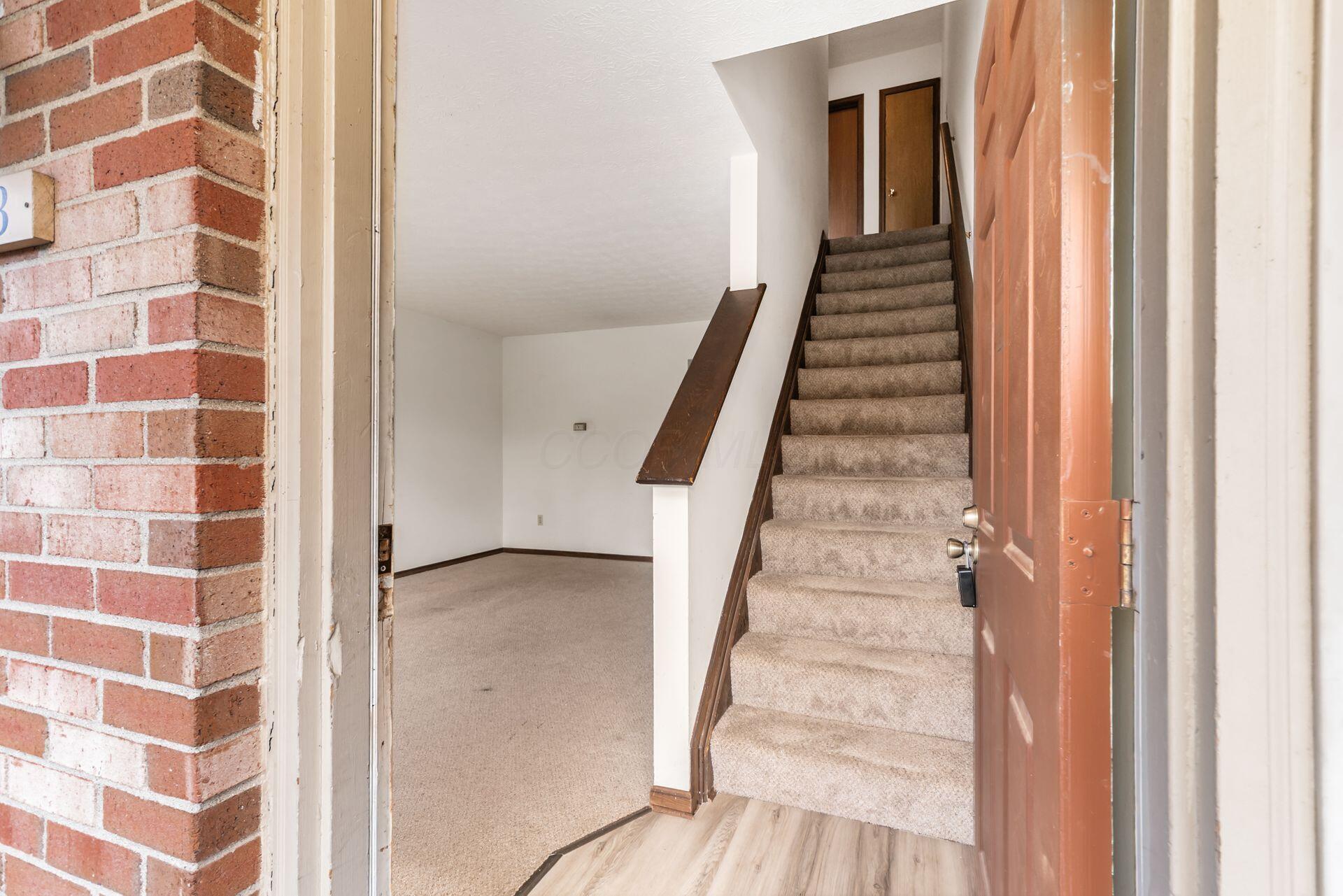 3328 Edgebrook Drive 2