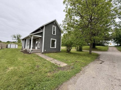 Photo of 5 S Monroe Street, Mount Vernon, OH 43050 (MLS # 226018355)