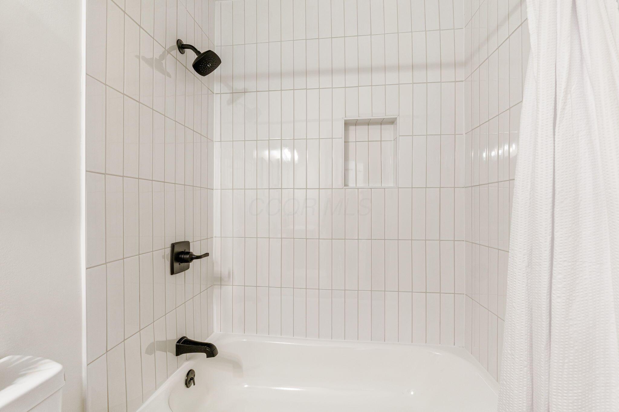 447 Courtland Lane, Pickerington, Ohio image 22