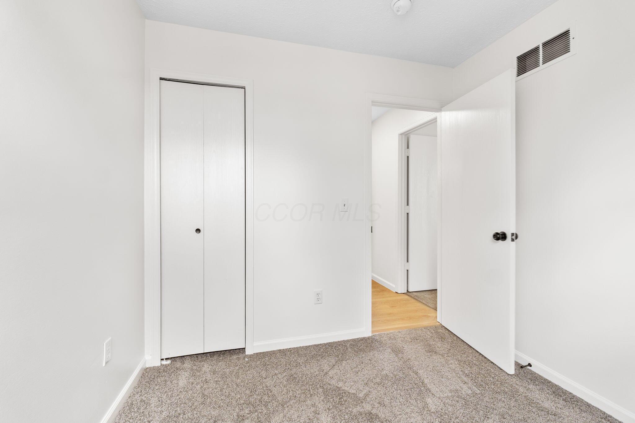 447 Courtland Lane, Pickerington, Ohio image 32
