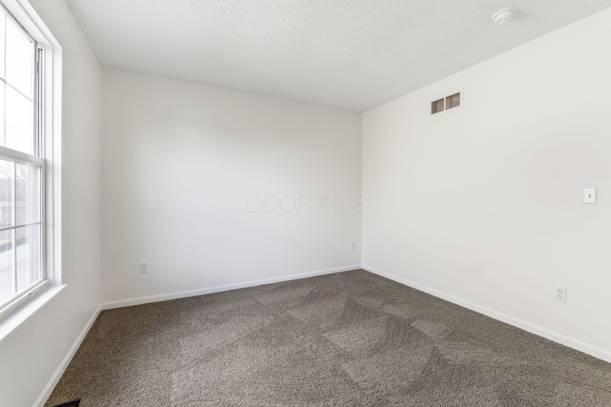 447 Courtland Lane, Pickerington, Ohio image 29