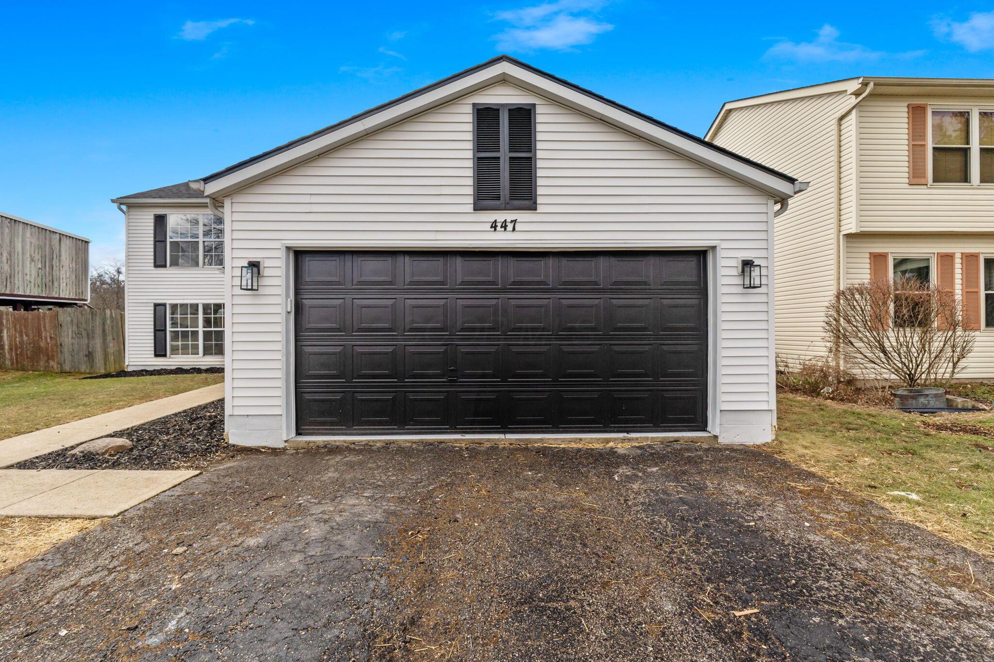 447 Courtland Lane, Pickerington, Ohio image 4