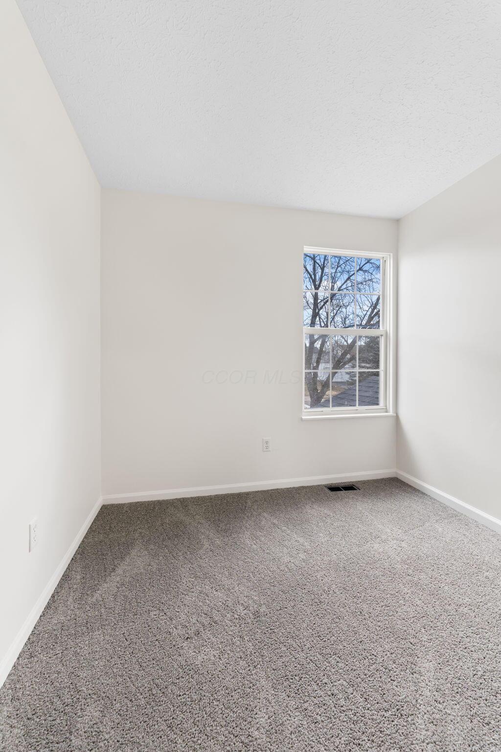 447 Courtland Lane, Pickerington, Ohio image 31
