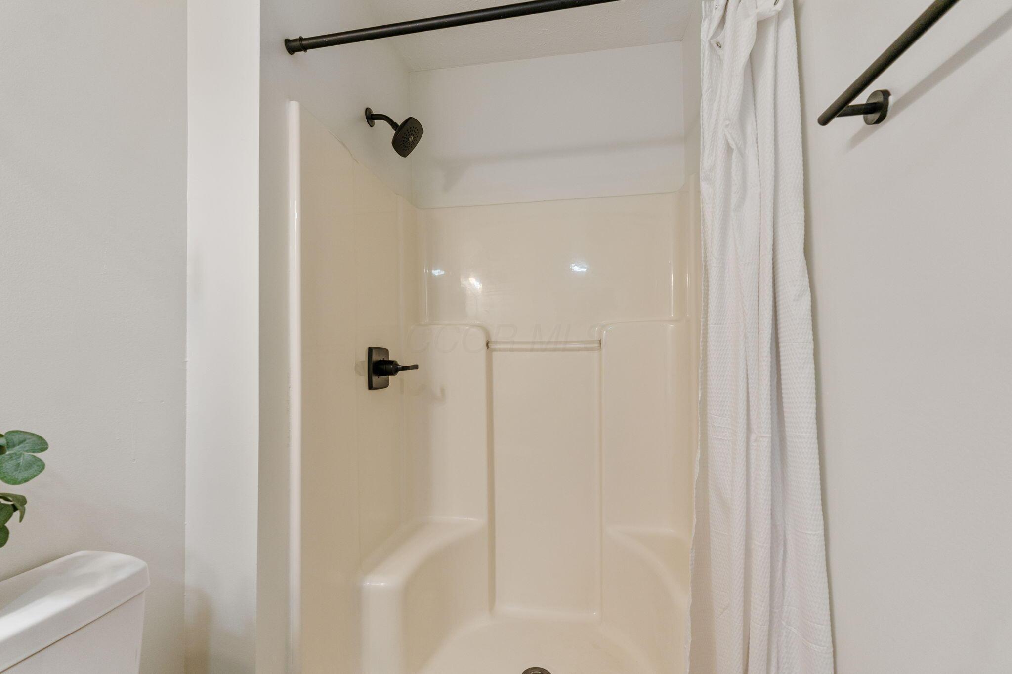 447 Courtland Lane, Pickerington, Ohio image 43