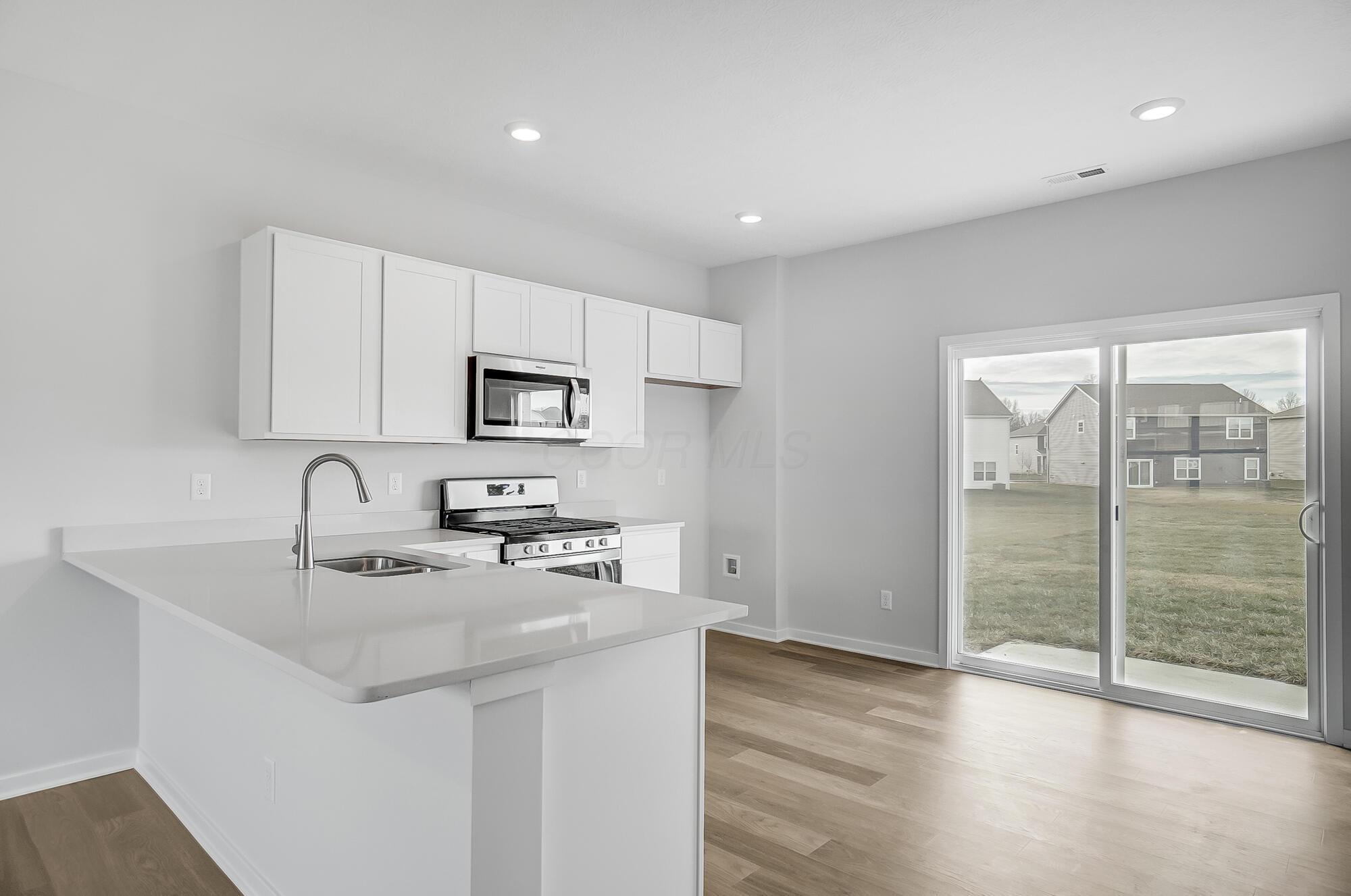 877 Sunny Vale Drive, Delaware, Ohio image 10