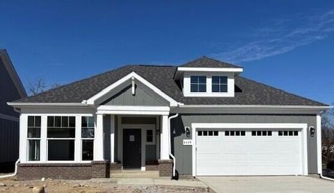 Photo of 4439 Marilyn Court, Grove City, OH 43123 (MLS # 226000119)