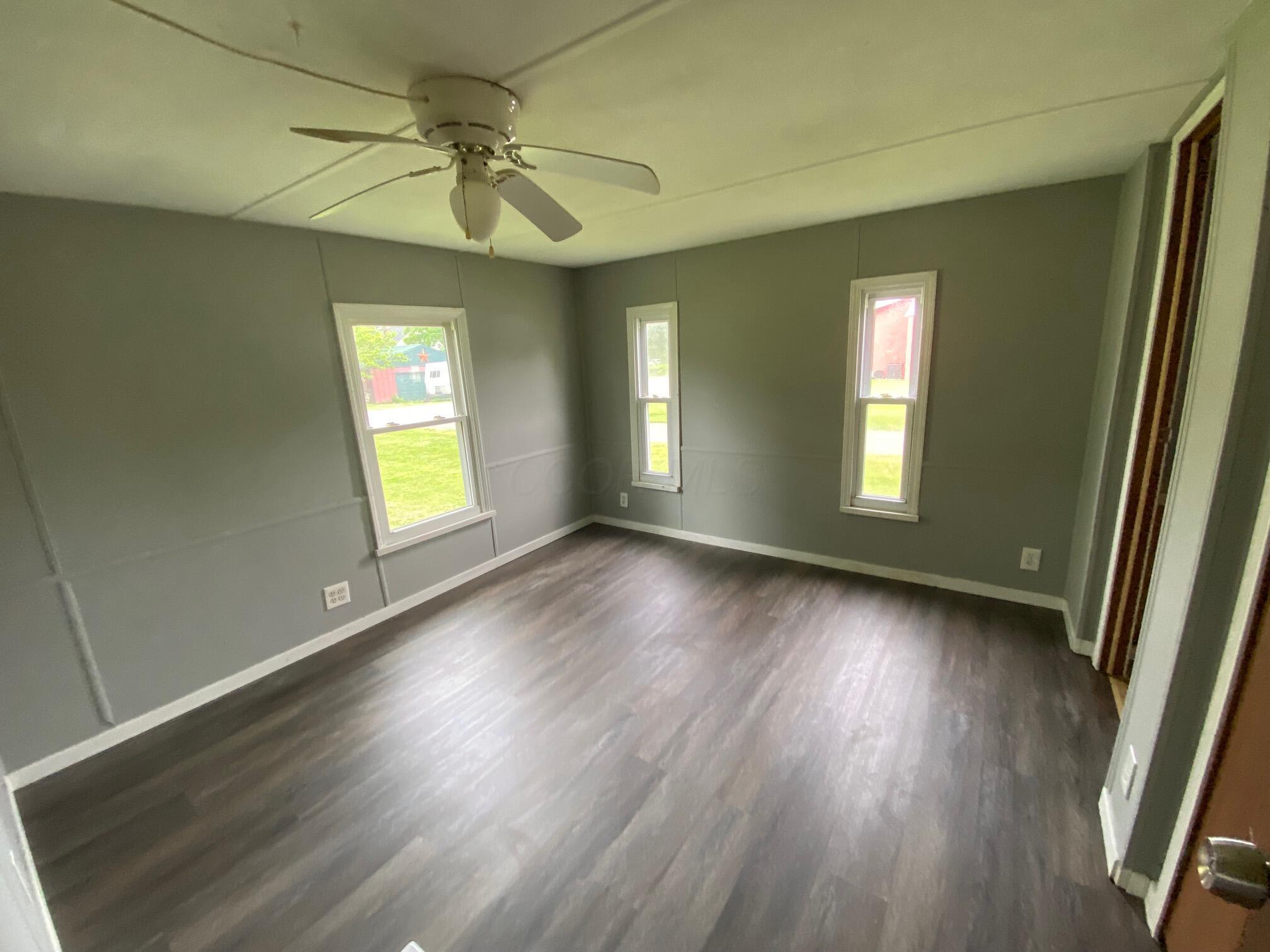 4 S Central Street, Ashley, Ohio image 9