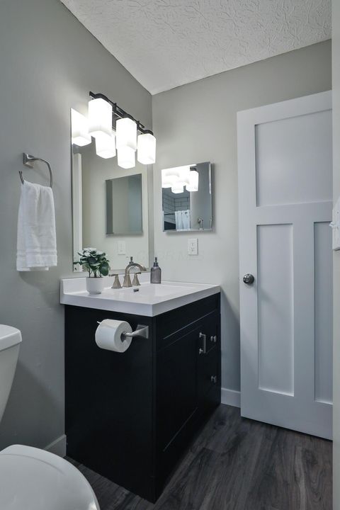 Tiny photo for 222 Bluejay Drive, Columbus, OH 43235 (MLS # 226000808)