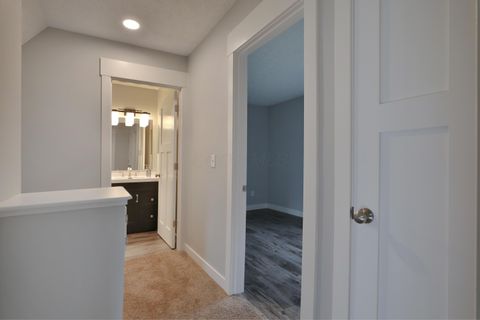 Tiny photo for 222 Bluejay Drive, Columbus, OH 43235 (MLS # 226000808)