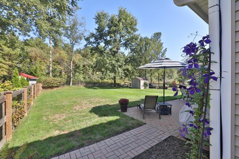 Tiny photo for 222 Bluejay Drive, Columbus, OH 43235 (MLS # 226000808)