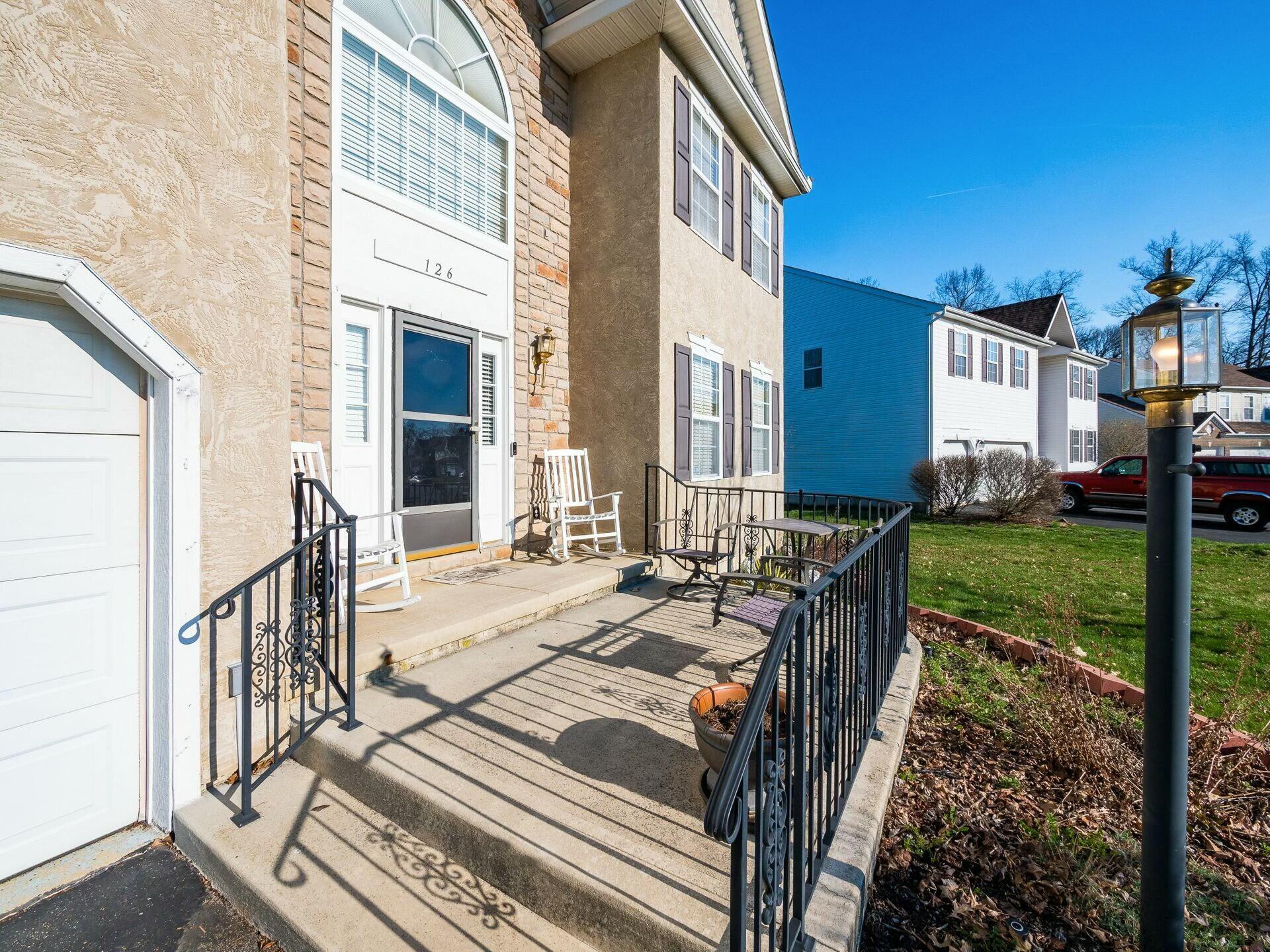 126 Deer Path Court, Pataskala, Ohio image 2