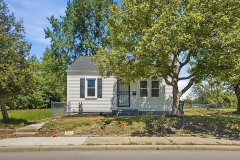 Homes For Sale - 1988 E 5th Avenue<br/> Columbus, OH 43219