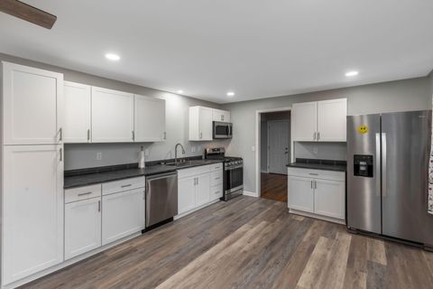 Tiny photo for 13375 Laurel Road NE, Thornville, OH 43076 (MLS # 226027370)