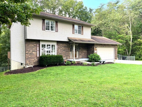 Photo of 31275 Deerfield Drive, Logan, OH 43138 (MLS # 226031375)