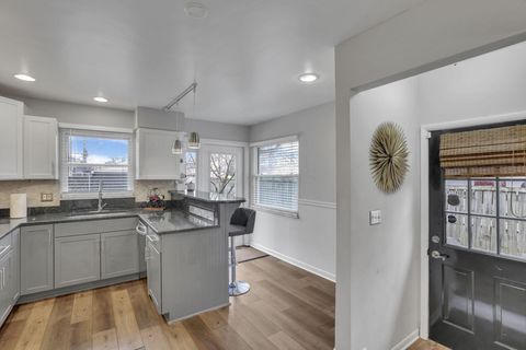 Tiny photo for 1580 S 8th Street, Columbus, OH 43207 (MLS # 225045527)