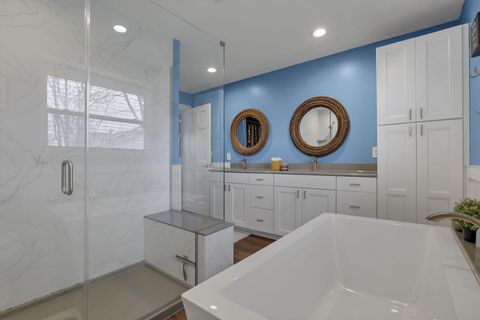 Tiny photo for 1580 S 8th Street, Columbus, OH 43207 (MLS # 225045527)